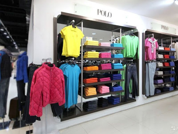 Торговые стеллажи для магазина одежды